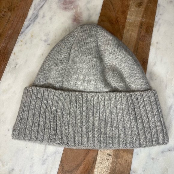 Patagonia Brodeo Beanie Fitz Roy Crest Grey - Picture 3 of 3